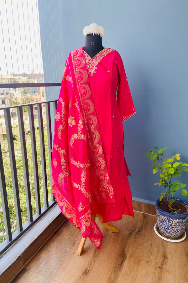 Magenta Dola Silk Hand Zardosi Suit Set - 3 Piece