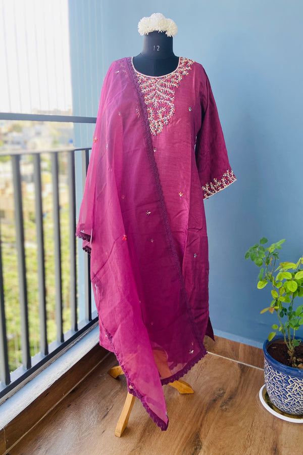 Violet Dola Silk Thread Embroidered Suit Set - 3 Piece