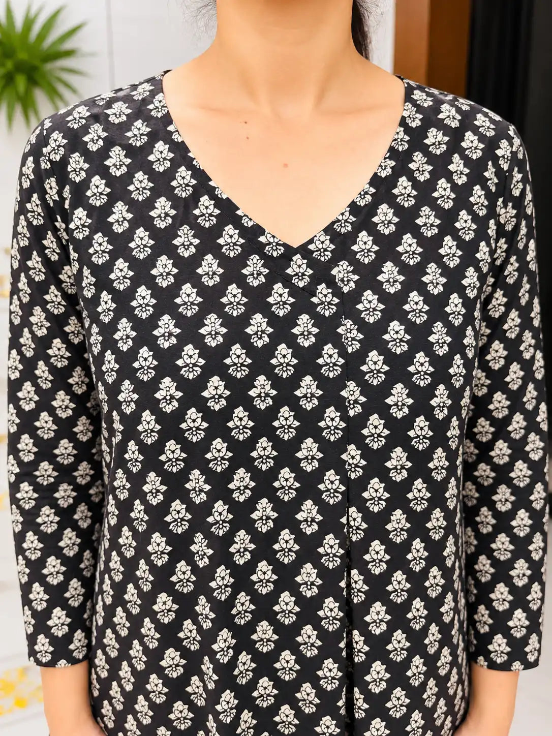 Black White Mini Buti Bagru Cotton Handblock Straight Kurta