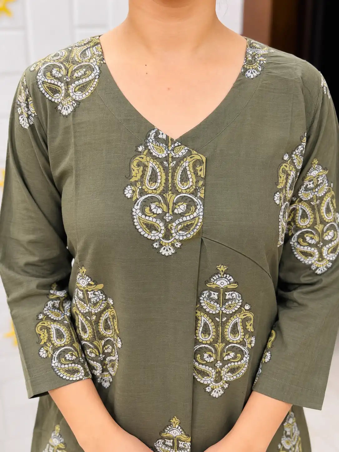 Olive Green Mughal Paisley Sanganeri Handblock Printed Straight Cut Cotton Kurta