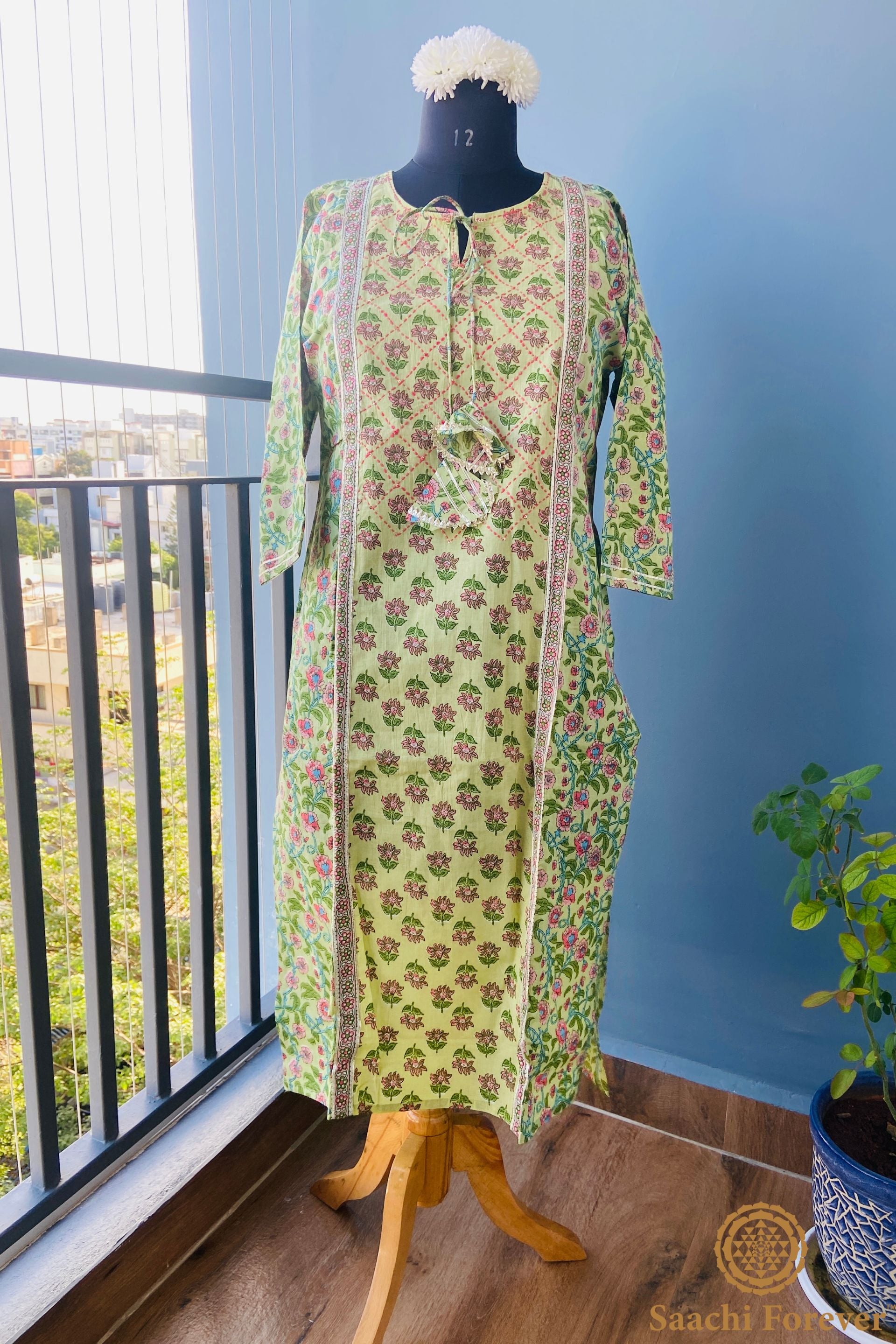 Green Cotton Katha Embroidered Suit Set - 3 Piece