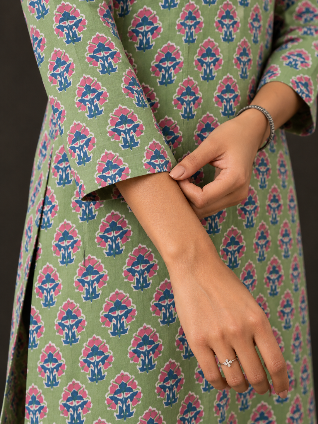 Green Bagru Butti Straight Cut Kurta With Lining